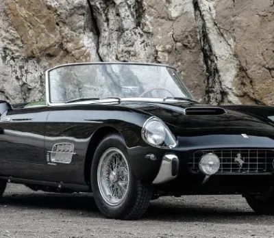 Car connoisseurs' auction frenzy